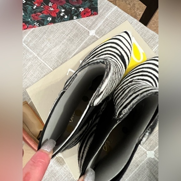 NEW Boden Elsworth Ankle Boots, Zebra, 39. Perfect accent or neutral. - Picture 8 of 11